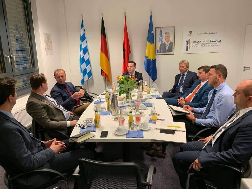 Përfaqësuesit e MDIS-it, takohen me rrjetet e juristëve dhe avokatëve të diasporës