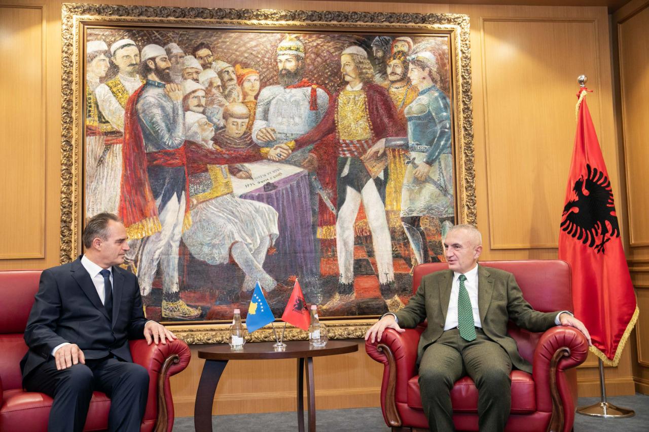 Meta takon ambasadorin e ri të Kosovës në Shqipëri