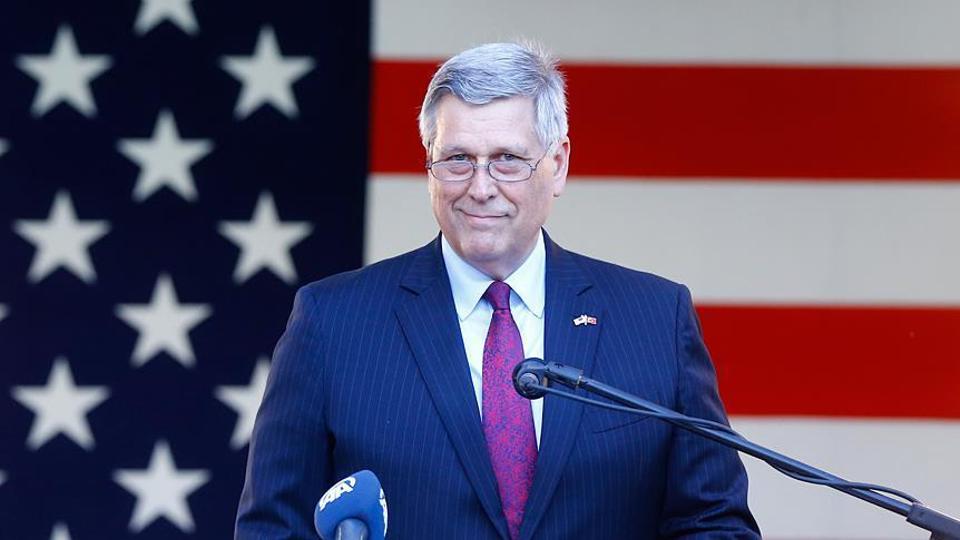 Ambasadori amerikan ka një kërkesë për Qeverinë e Kosovës
