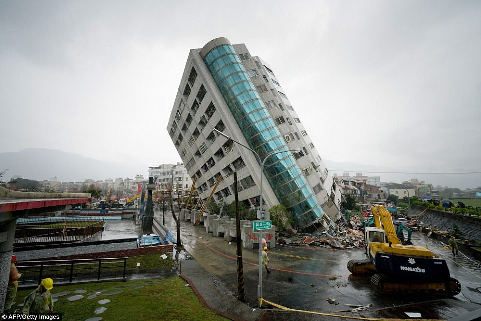 Si u shkatërrua Tajvani pas tërmetit me magnitudë 6.4, ja çfarë ndodhi me ndërtuesit e arkitektët (Foto)