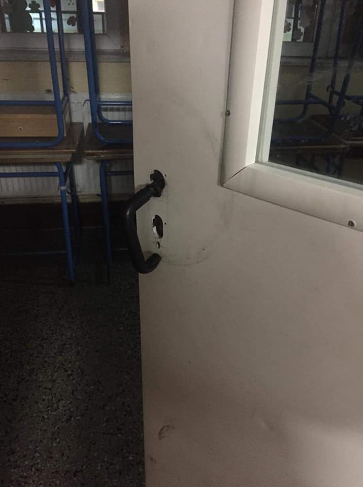 Gjendje e mjerushme në një shkollë të kryeqytetit