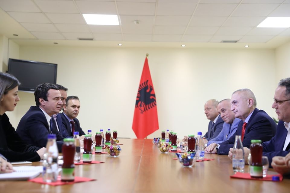 Meta takon Kurtin dhe Mustafën: Kosova i ka të gjitha mundësitë të jetë shembull i mirëqeverisjes