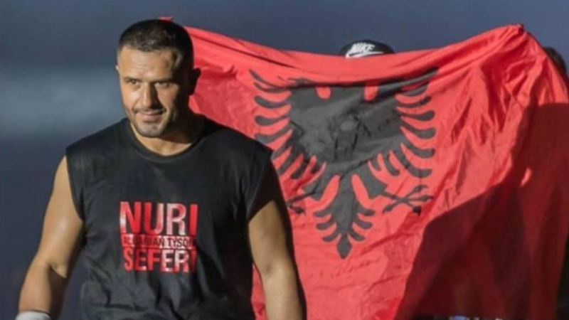 Rikthehet ‘Tysoni i shqiptarëve’: Nuri Seferi pas 9 ditëve lufton për titullin prestigjoz