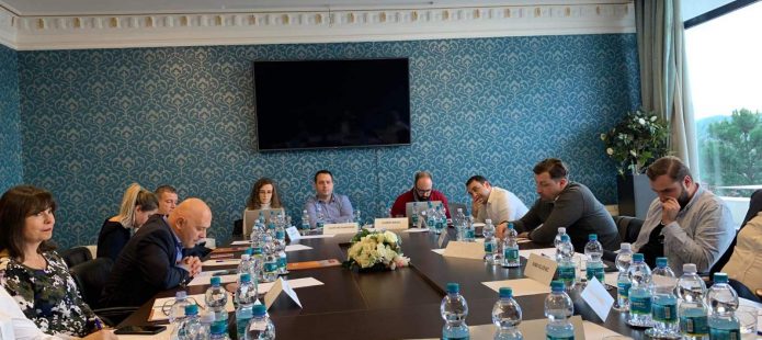 OJQ-ja Këshilli për Qeverisje Përfshirëse jep sqarime për takimin ku u panë Xhelal Sveçla e Marko Gjuriq