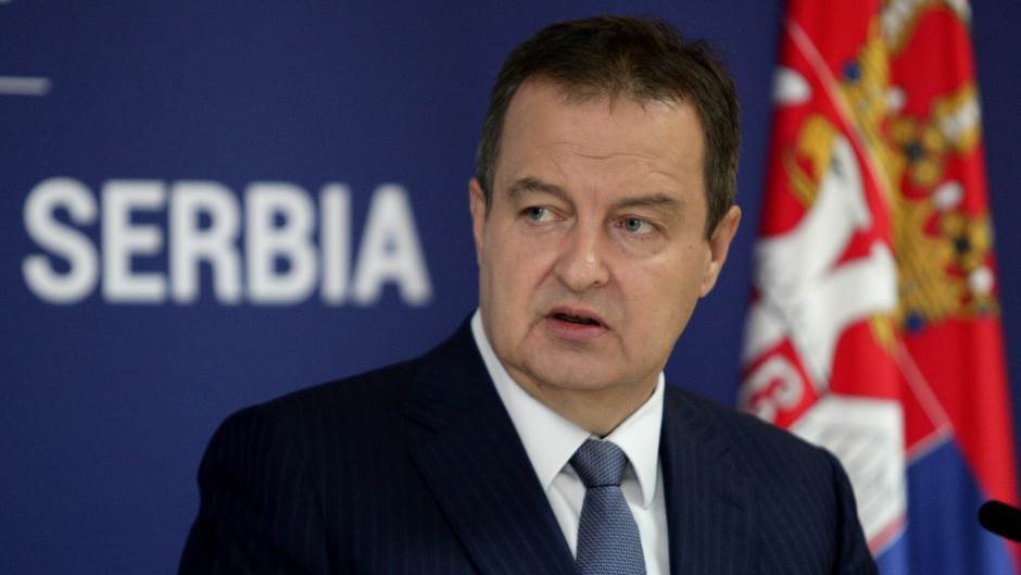 Dacic mblodhi para nga tregtarë armësh për të tërhequr njohjet e Kosovës