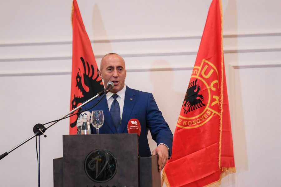 Haradinaj-veteranëve: Mos lejoni t’ua vënë në pikëpyetje krenarinë