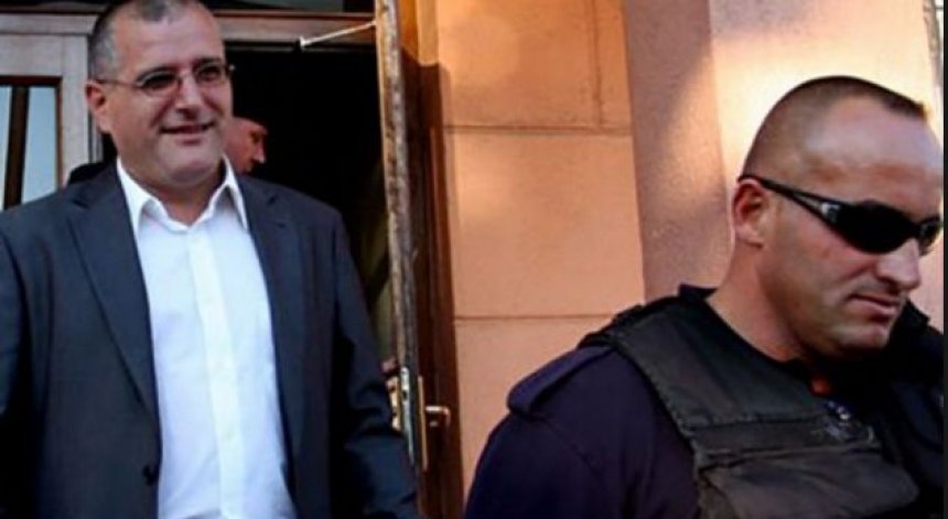 Xhabir Zharku mbetet në paraburgim