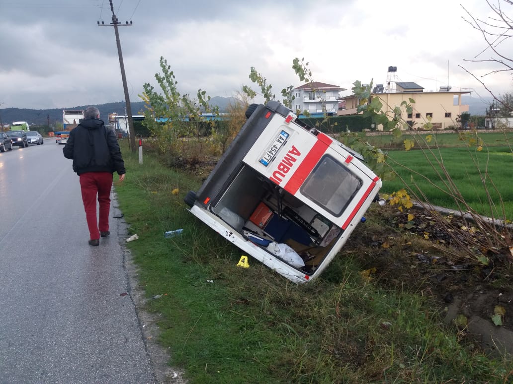 Aksident trafiku: I preu rrugën ambulancës, arrestohet shoferi serb