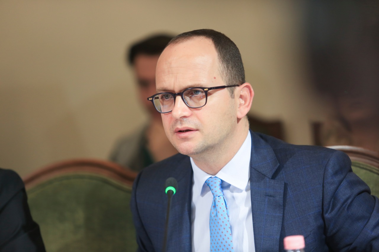 Ditmir Bushati kundërshton projektligjin për portalet