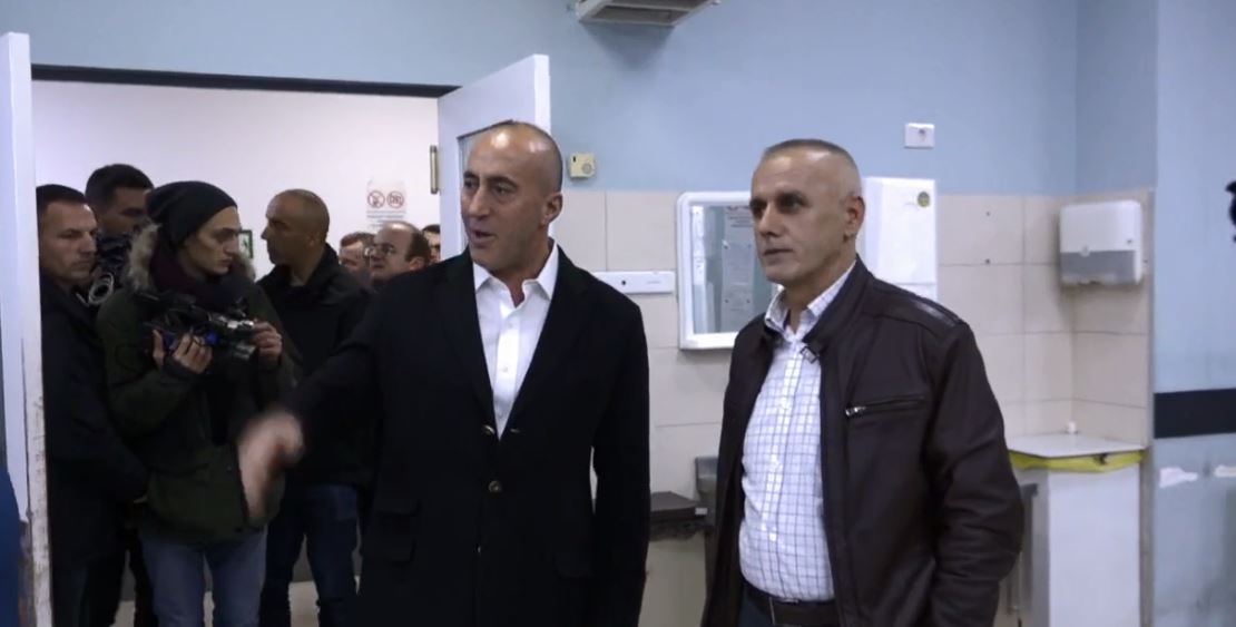 Haradinaj viziton Emergjencën: Vozitni me kujdes, mos ta kthejmë festën në dhimbje