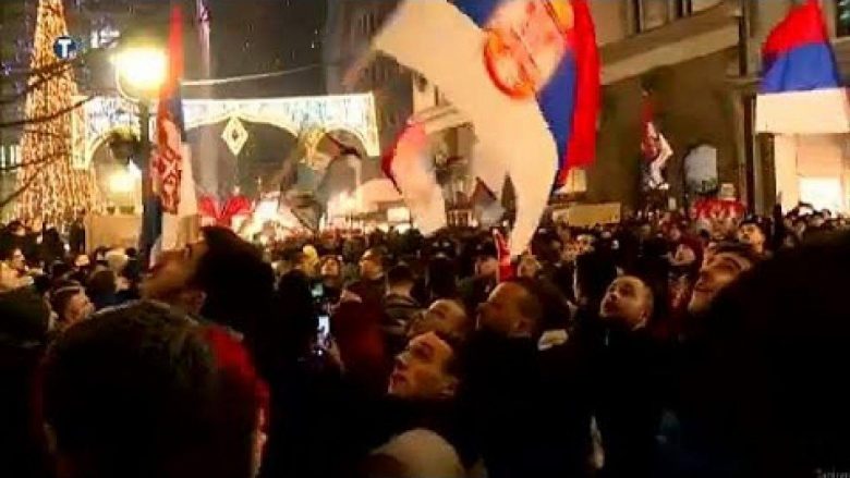 Dikur ishin ‘vëllezër’, tani serbët protestojnë kundër Malit të Zi