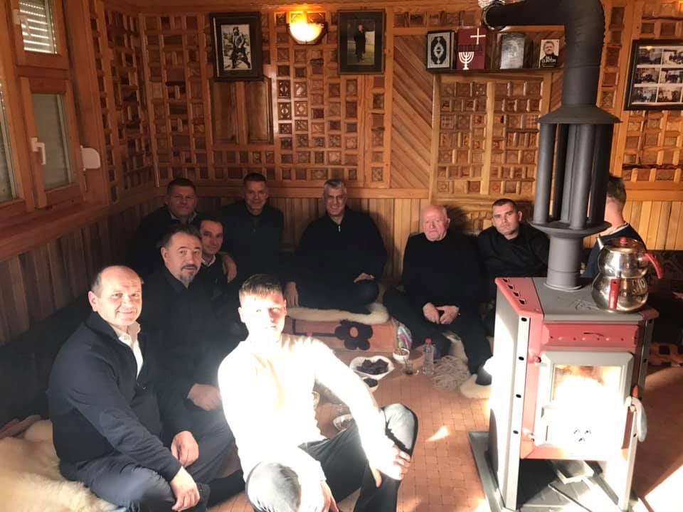 Presidenti Hashim Thaçi dhe Sami Lushtaku drekë në kullën e Ymer Imerit