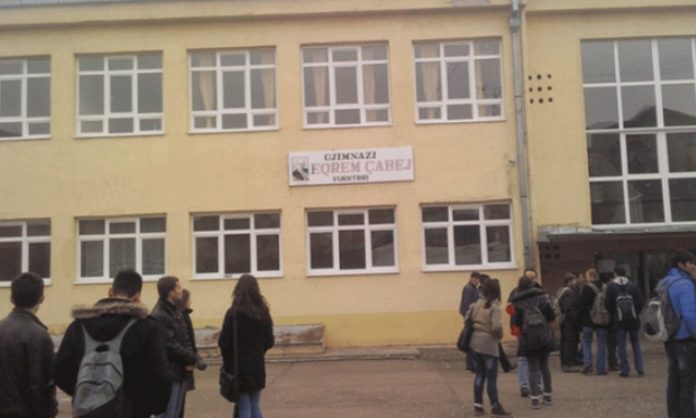 Arrestohet arsimtari 51 vjeçar i Gjimnazit në Vushtrri, ngacmon seksualisht dy nxënëse 16 vjeçare