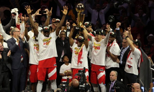 Toronto e shkroi historinë në NBA