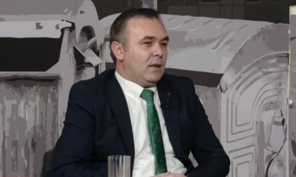 Selimi: Thaçi ka thënë se s’do të lejojë të ndodhë koalicioni VV-LDK sa të jetë president