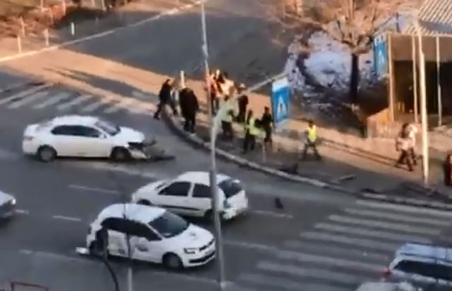 Aksident mes disa veturave në Prishtinë