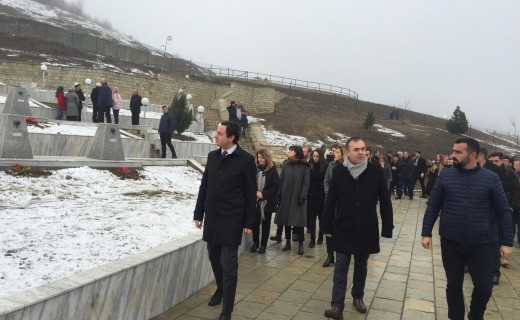 Kurti: Drejtësia e mohuar për Reçakun është krim i vazhdueshëm që i bëhet Kosovës