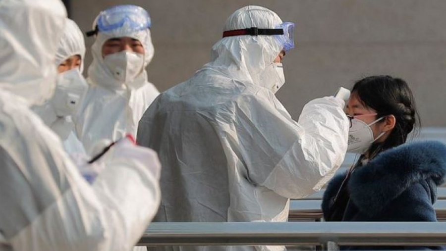 Studentja shqiptare ‘arratiset’ nga Wuhani, mbërrin në Shqipëri