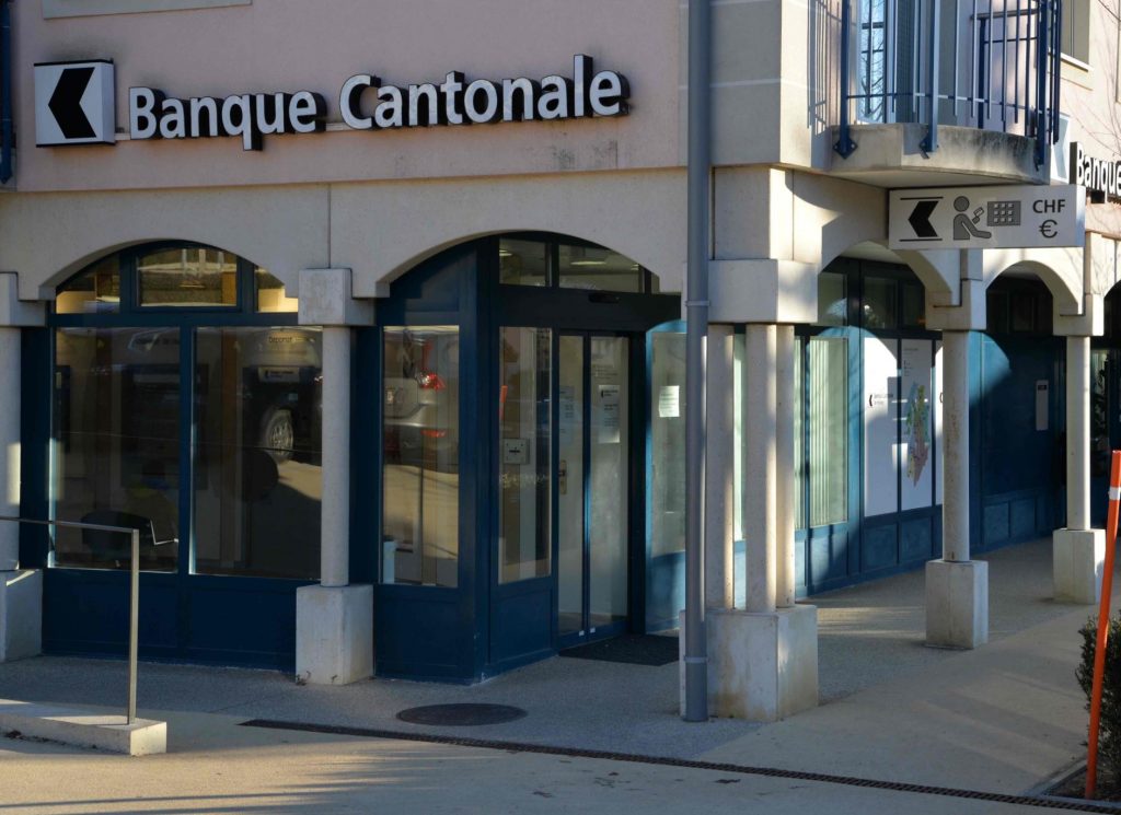 Kapen plaçkitësit e armatosur të bankës në Zvicër: njëri prej tyre, kosovar