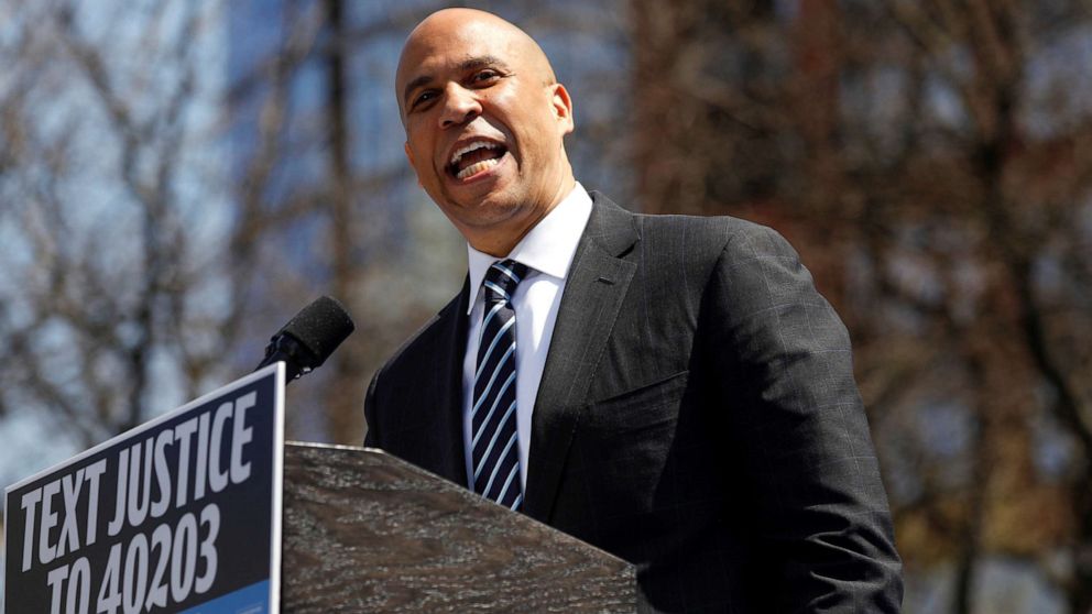 Cory Booker heq dorë nga gara për president të SHBA-së