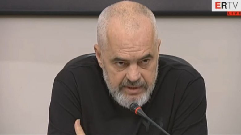 Edi Rama sërish nis ditën me citat nga Kurani