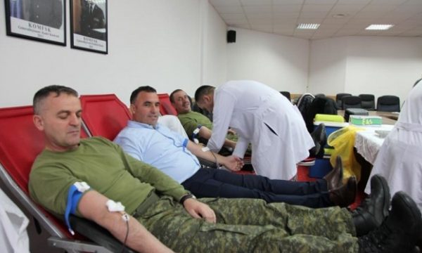 Fillon aksioni tradicional për dhurimin vullnetar të gjakut