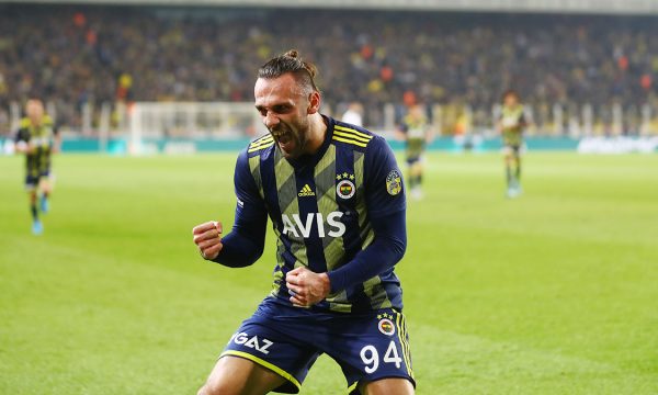 Futbollisti i Fenerbahçes: Muriqi është më i miri në Turqi, shpresoj të mos e kapë syri i keq