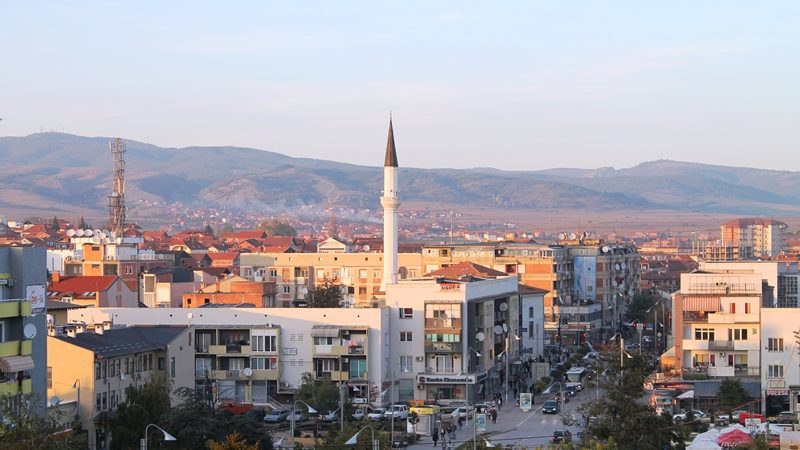 Në Gjilan një rrugës i vihet emri ‘Kadri Veseli’