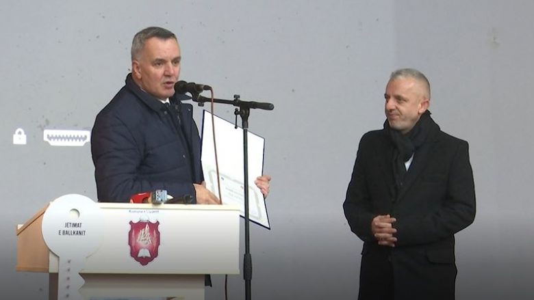 Kastrati u dhuron 10 familjeve çelësat e shtëpive të reja në Lipjan