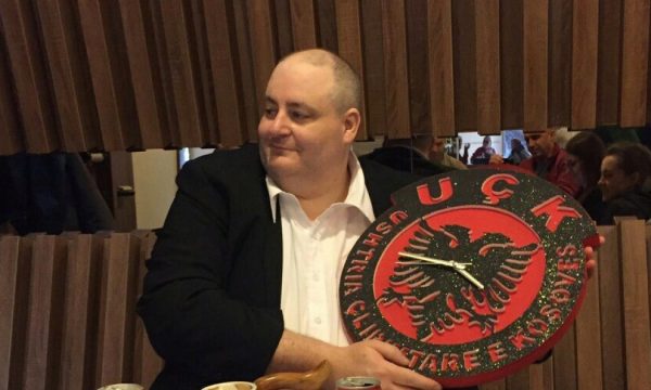 Britaniku i UÇK-së fiton betejën me kancerin, falënderon njerëzit nga Kosova që e ndihmuan