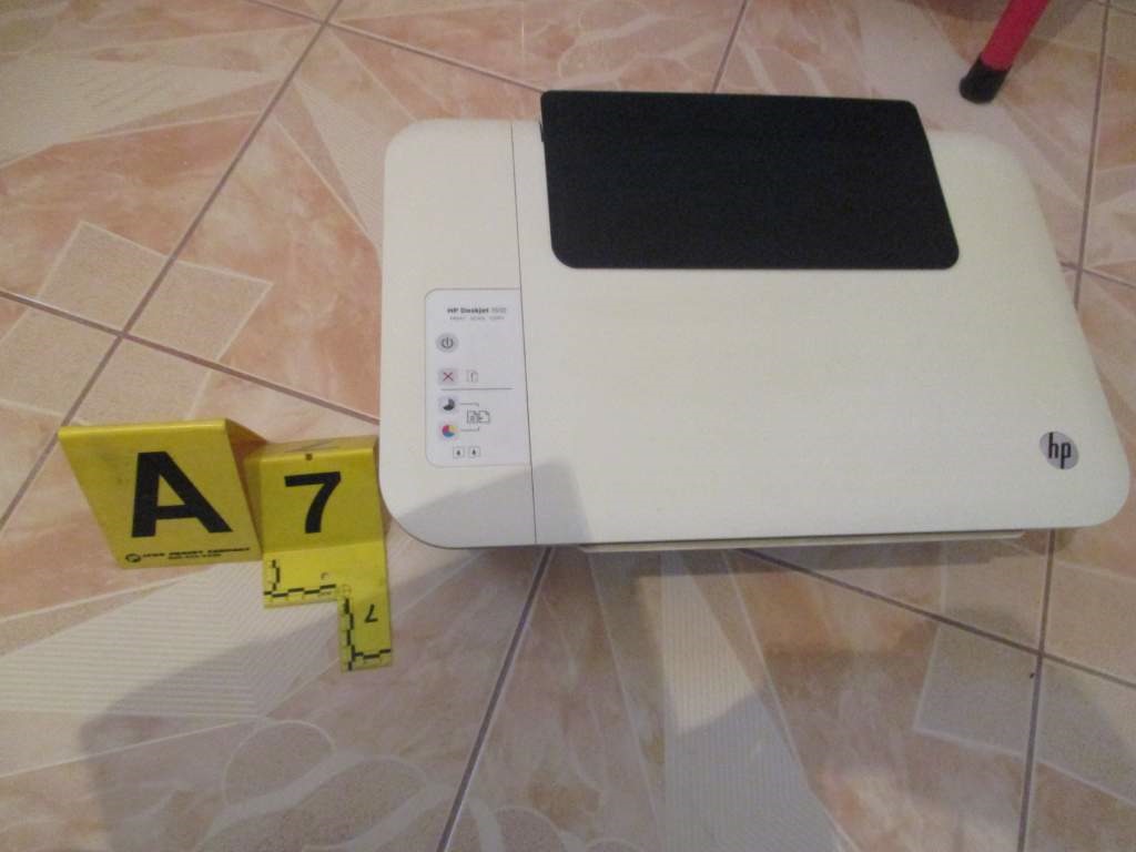 Arrestohen tre persona, përgatitën mbi 4 milionë dollarë fals