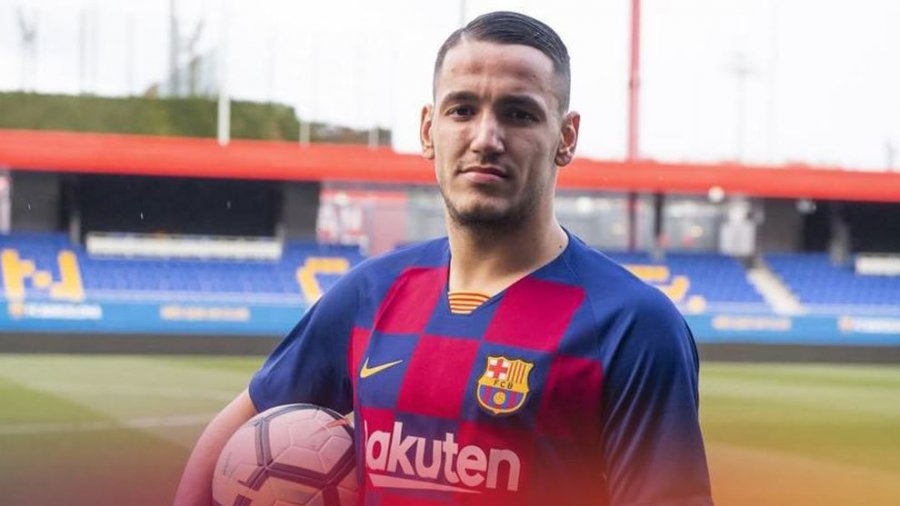 Një futbollist shqiptar zëvendëson Messin në Barcelona