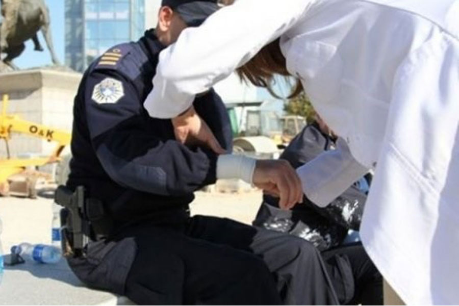 Sulmohen policët, arrestohen babë e bir në Prizren