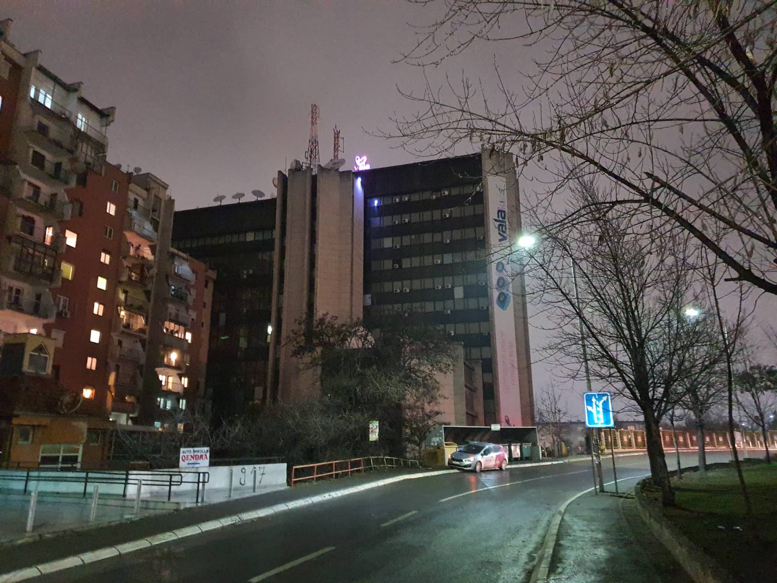 Alarm i rrejshëm për zjarr në ndërtesën e Telekomit – kush po përhap panik?