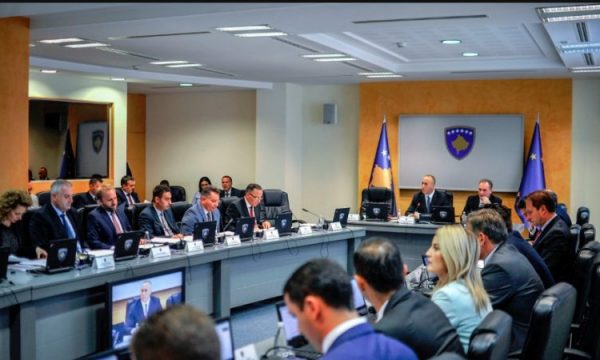 Qeveria në dorëheqje nuk ka legjitimitet të dërgojë projektbuxhetin në Kuvend