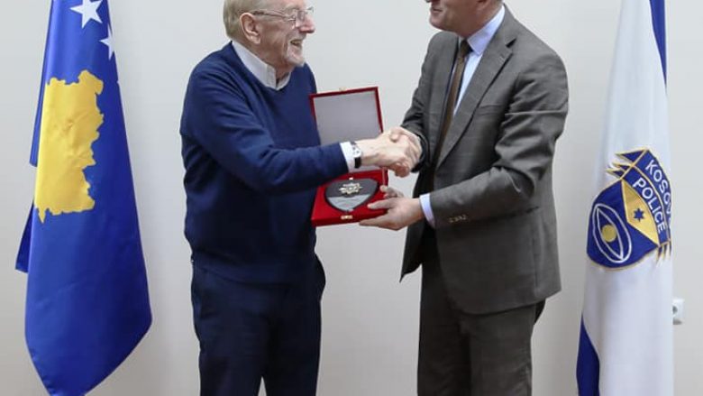 Walker viziton Policinë e Kosovës