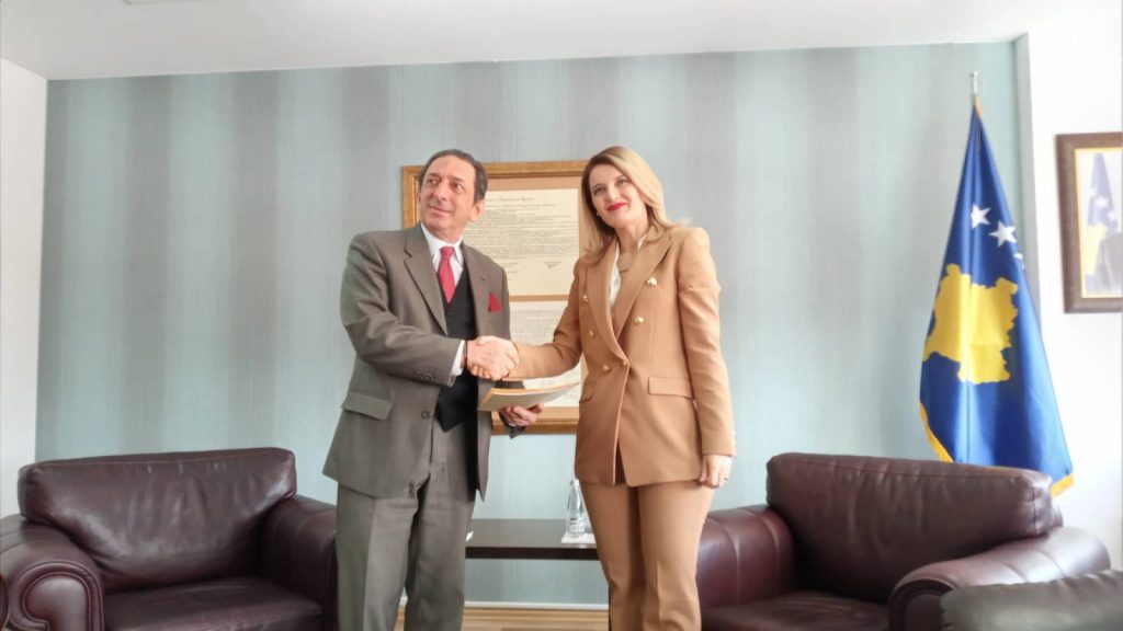 Reka merr detyrën e ministrit: Procesi integrues është i gjatë dhe i mundimshëm