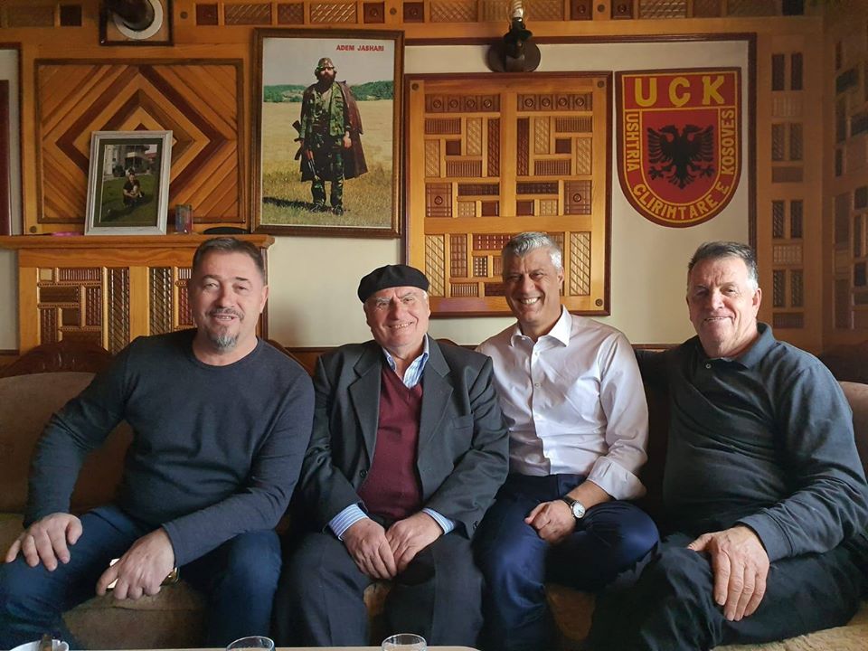 Thaçi e Lushtaku bëhen bashkë për qejfi në Prekaz