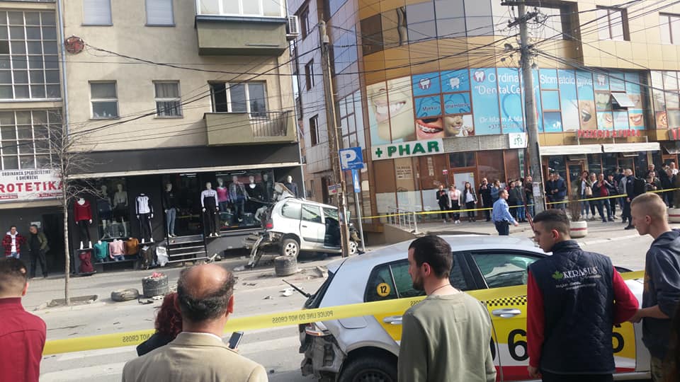 Dy të vdekur, 23 të lënduar nga aksidenti me kamion në Gjilan, gjykata merr vendim për të akuzuarit