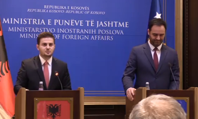 Cakaj në Prishtinë: Kufiri mes Kosovës dhe Shqipërisë duhet të hiqet menjëherë
