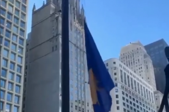 Flamuri i Kosovës ngrihet në Çikago për përvjetorin e pavarësisë