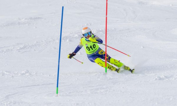 Skitaret kosovare fitojnë medalje në garën e Turqisë