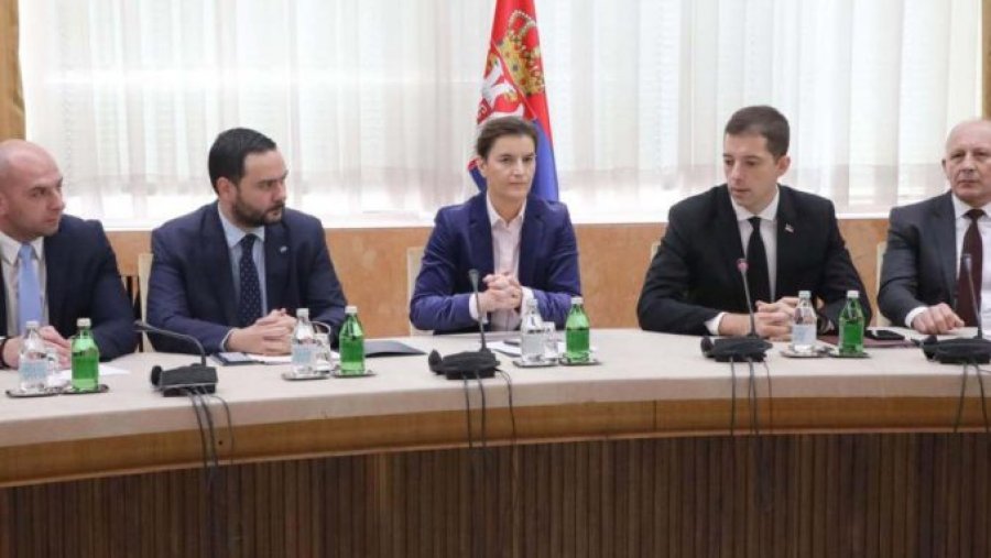 Rakiqi thotë se s’hyjnë në koalicionin LVV-LDK dhe s’e mbështesin qeverinë e re