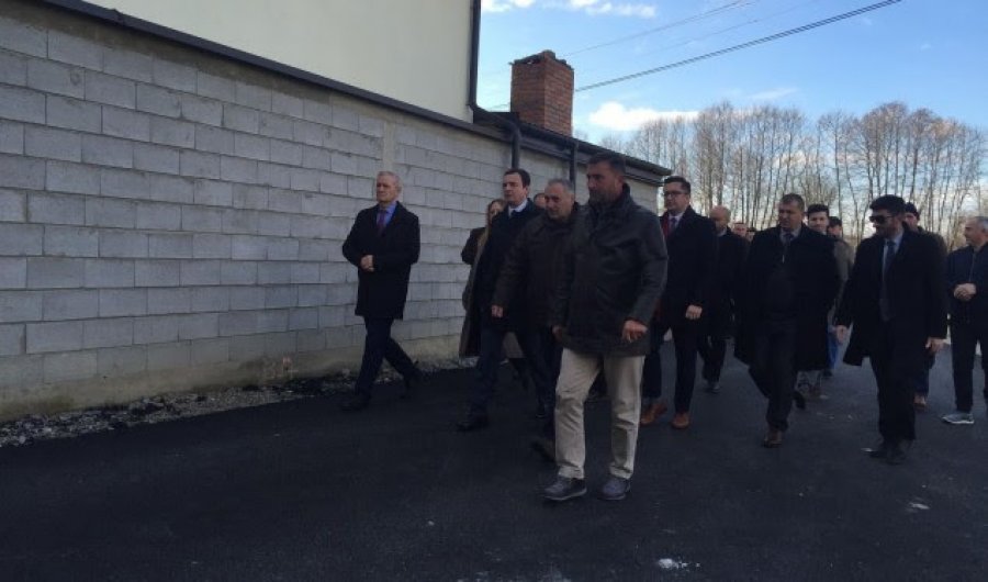 Kurti në Klinë: Erërat shkaktuan dëme materiale, e rëndësishme që nuk kemi jetë të humbura