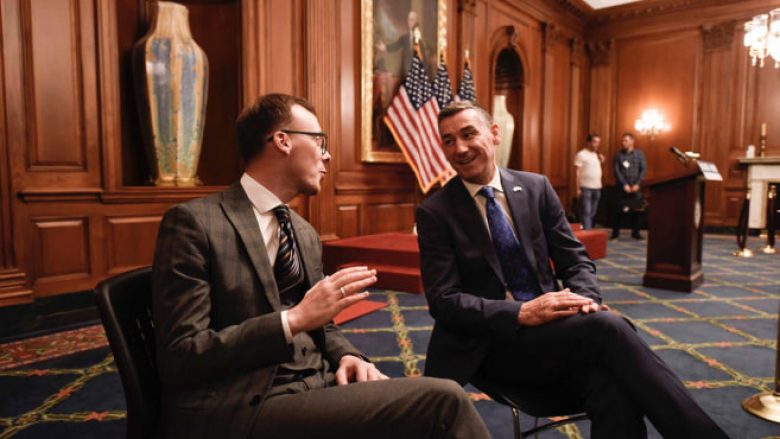 Zëdhënësi i PDK: Jepni Albinit pushtet për të treguar çfarë njeriu është