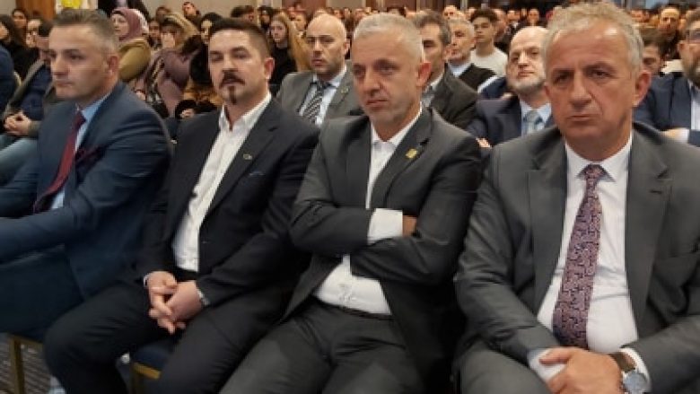 Halil Kastrati mbledh 160 mijë euro donacione nga shqiptarët në Londër