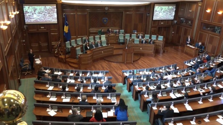 Kuvendi miraton funksionimin e 14 komisioneve parlamentare