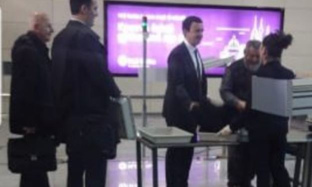 Kurti i shmanget zonës VIP në Aeroport, kalon kah qytetarët e rëndomtë