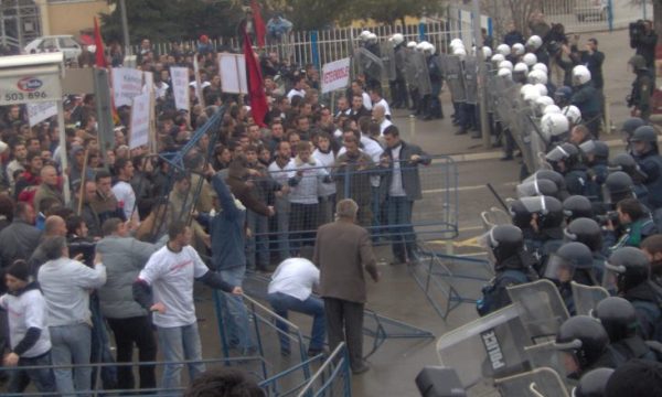 13 vjet nga protesta e përgjakshme e 10 shkurtit, ku u vranë Arben Xheladini e Mon Balaj