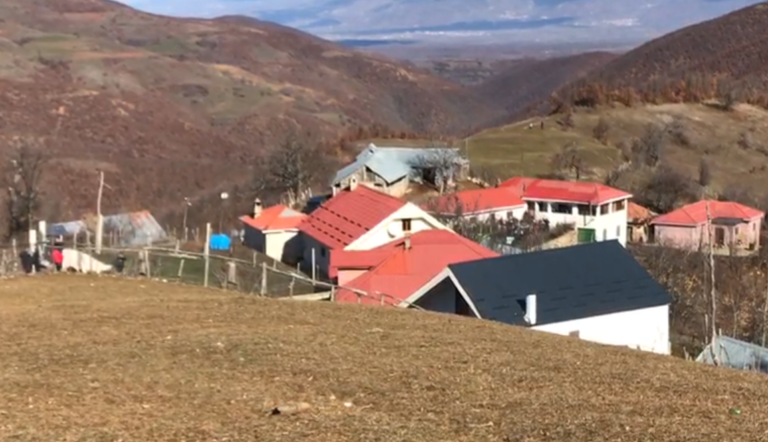 Pranë trupave u gjet një shishe me helm, detaje shokuese nga tragjedia në Bulqizë